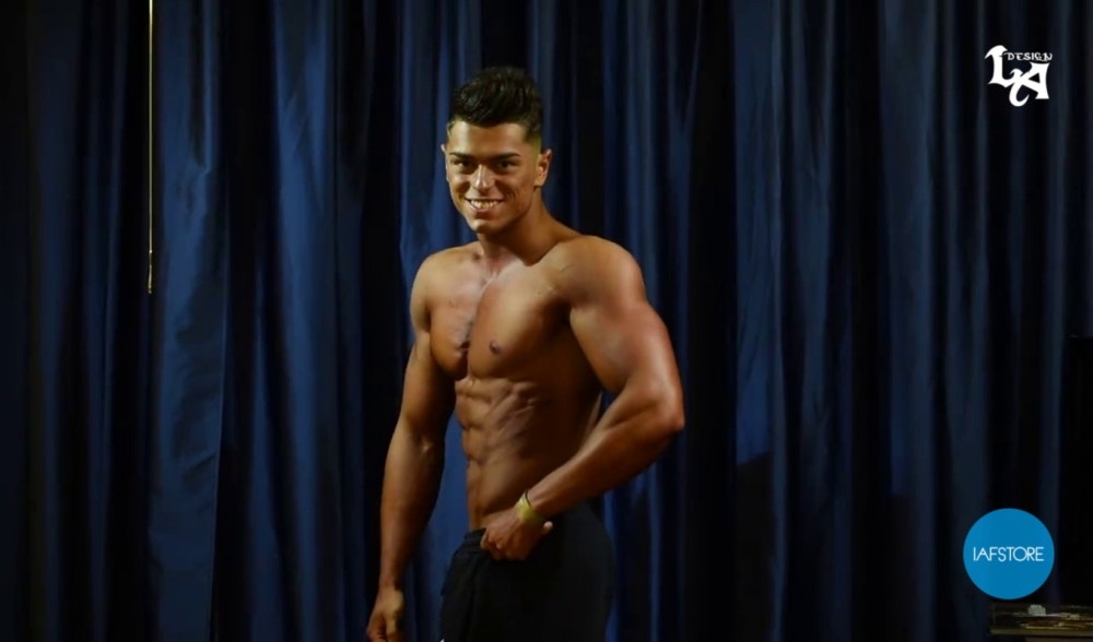 Ciro Lezzi Posing and Pumping before Nord Italia IFBB 2016