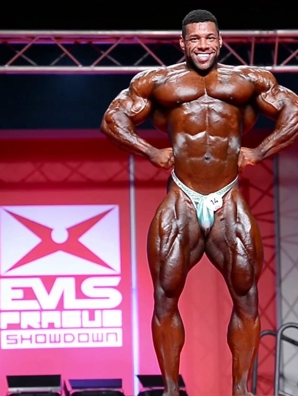 IFBB Pro Nathan De Asha exhibition at EVLS Prague Pro 2017