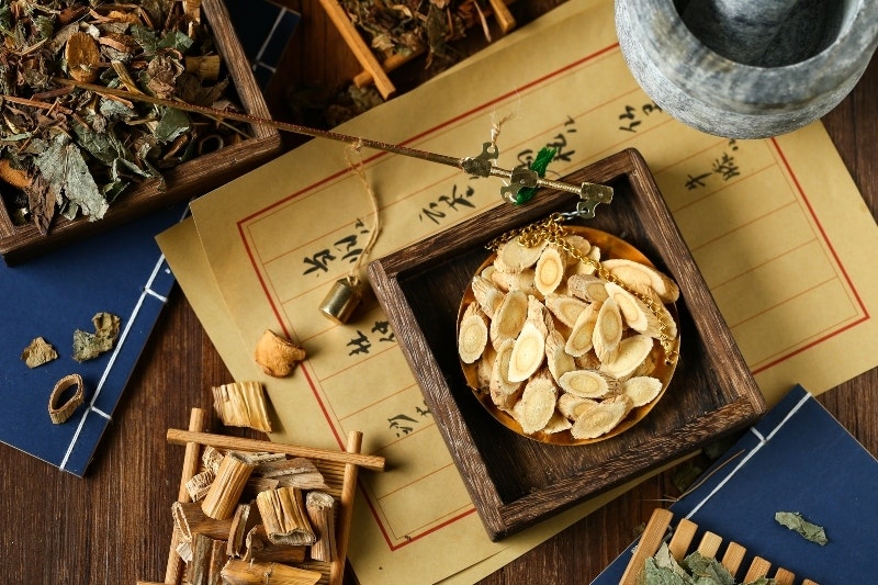 From Chinese medicine to modern nutraceutical: the benefits of astragalus